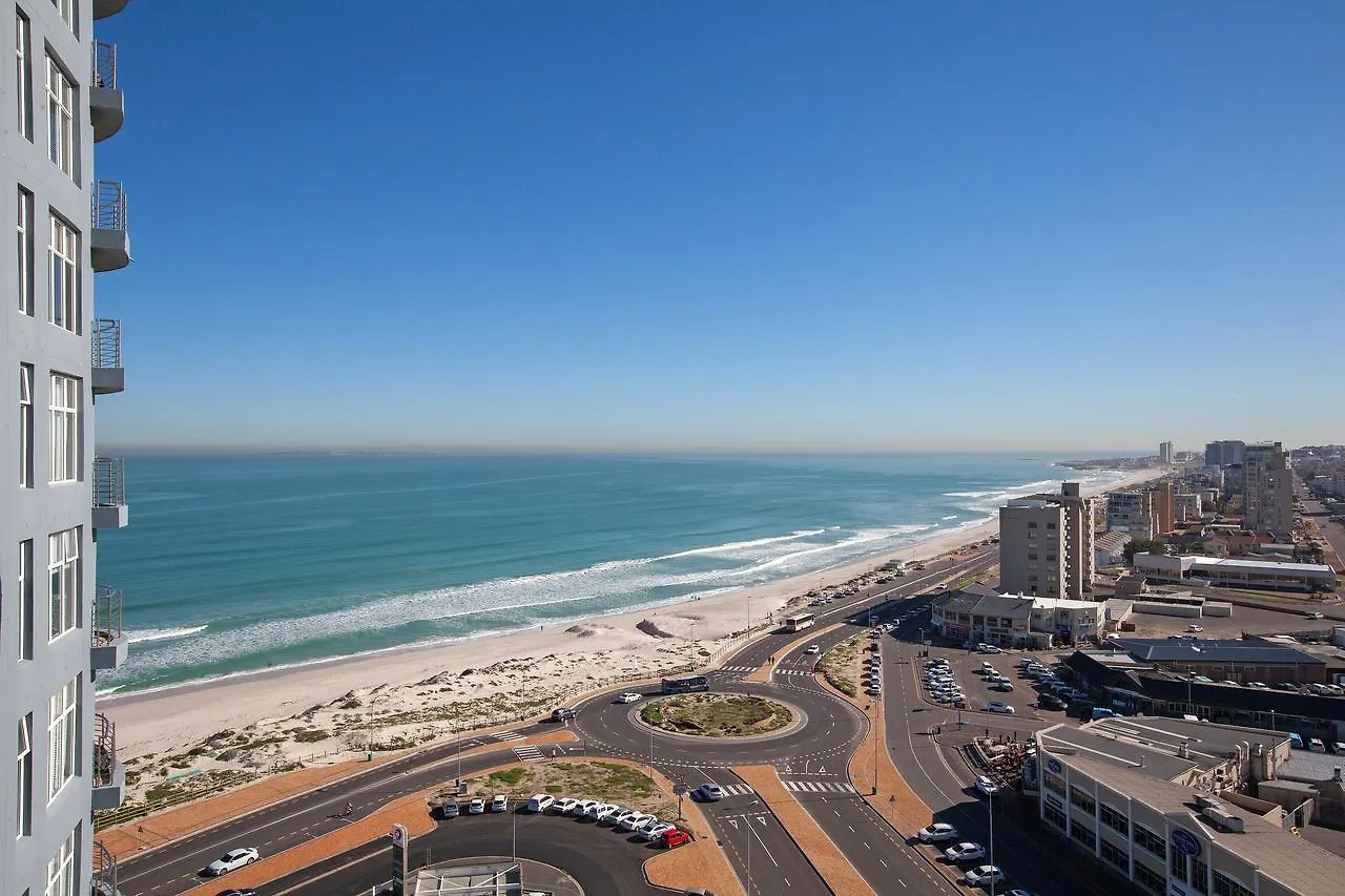 Horizon Bay 1206 By Ctha 0*, Bloubergstrand